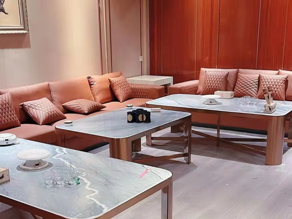 武汉高端夜场招聘信息-武汉KTV招聘模特服务员-日结1500起面试通过当天上班图片